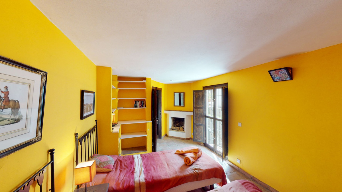 7 Bed Townhouse for sale in Torrox Costa Del Sol East, Málaga, Spain