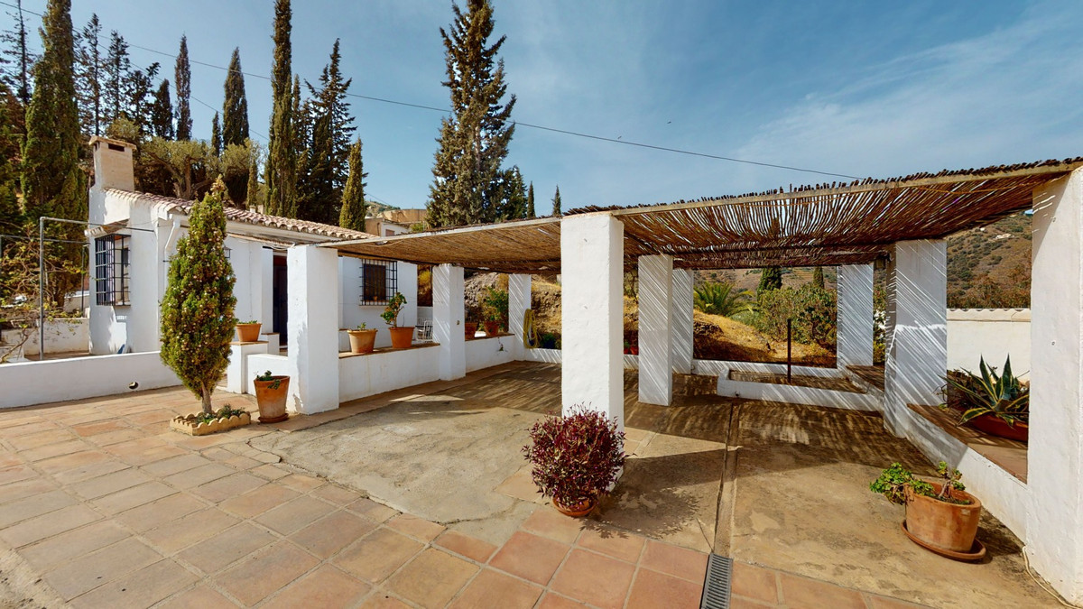 7 Bed Townhouse for sale in Torrox Costa Del Sol East, Málaga, Spain