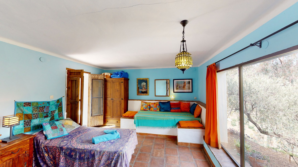 7 Bed Townhouse for sale in Torrox Costa Del Sol East, Málaga, Spain