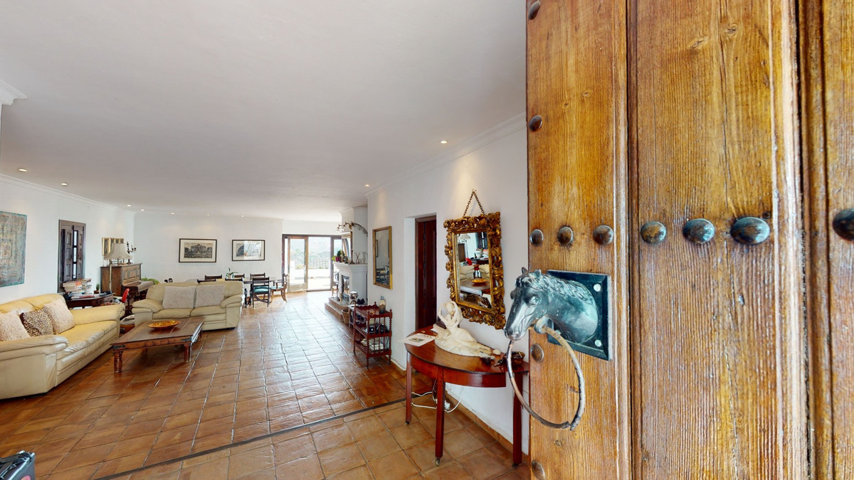 7 Bed Townhouse for sale in Torrox Costa Del Sol East, Málaga, Spain