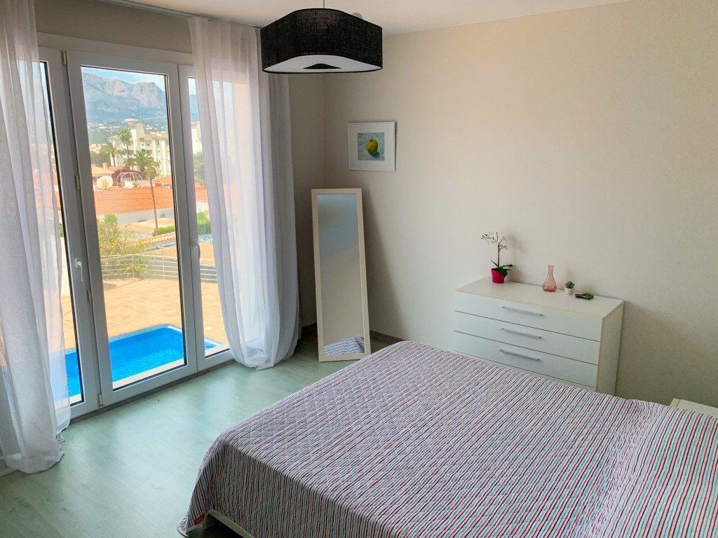 Se vende Villa - Chalet de 6 dormitorios en Costa Blanca, Alicante, España