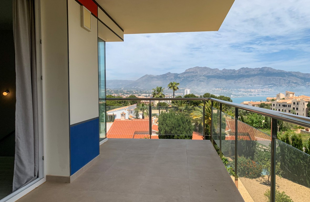 Se vende Villa - Chalet de 6 dormitorios en Costa Blanca, Alicante, España