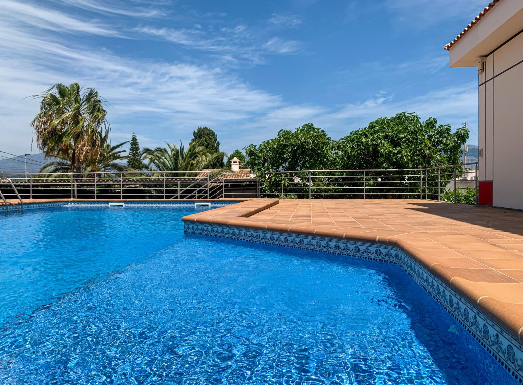 Se vende Villa - Chalet de 6 dormitorios en Costa Blanca, Alicante, España