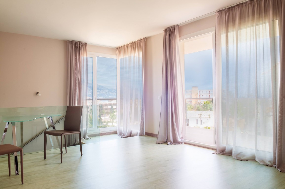 Se vende Villa - Chalet de 6 dormitorios en Costa Blanca, Alicante, España