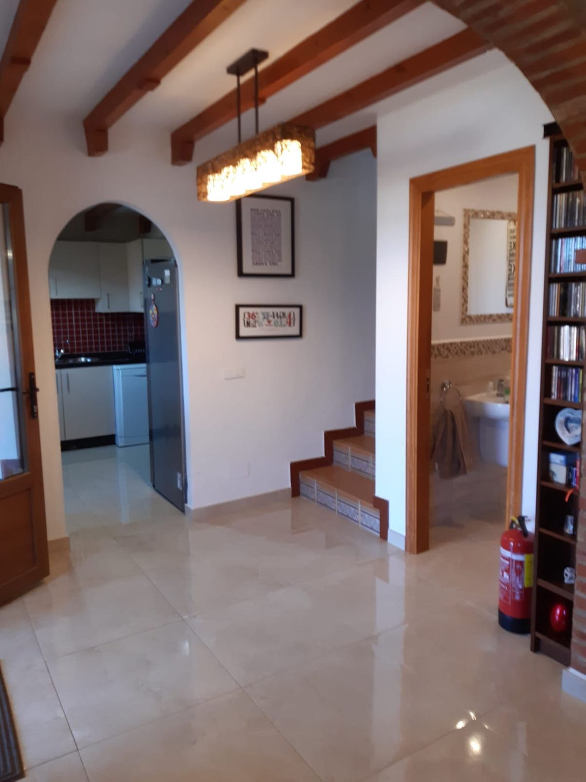Se vende Cama y Desayuno de 5 dormitorios en Costa Del Sol East, Málaga, España