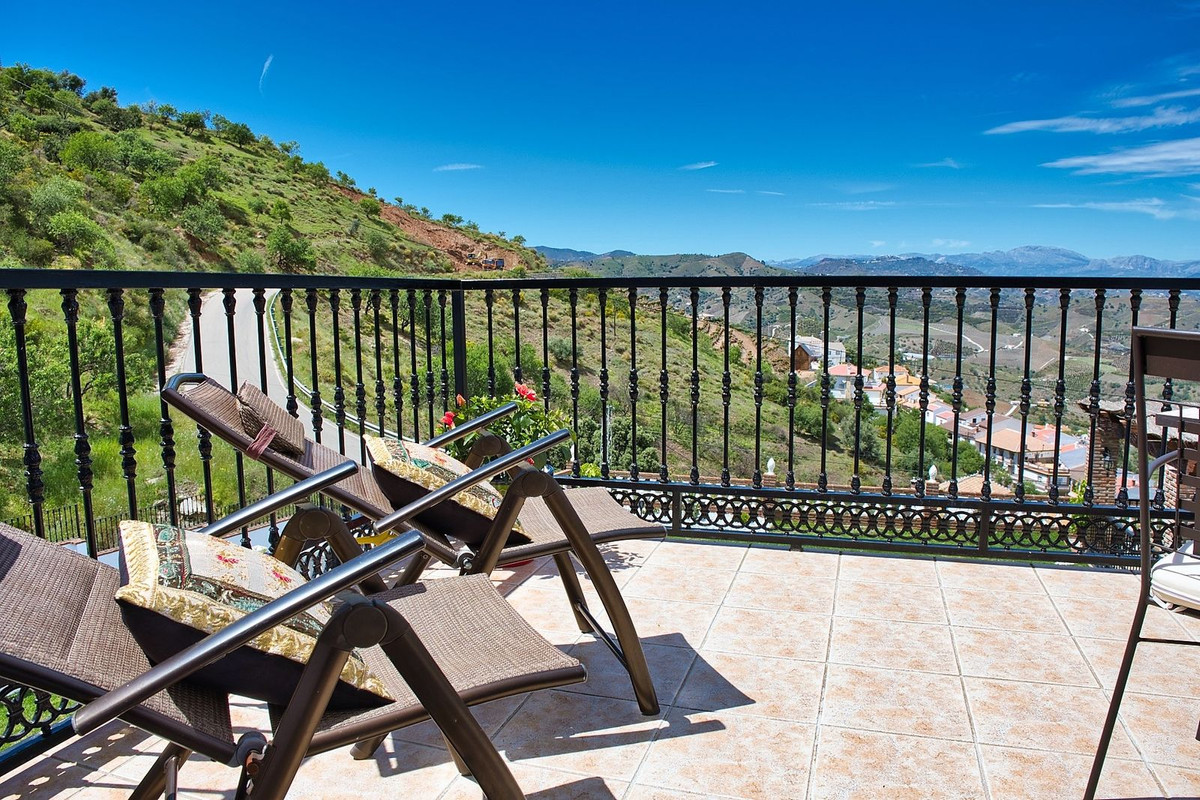 Se vende Cama y Desayuno de 5 dormitorios en Costa Del Sol East, Málaga, España