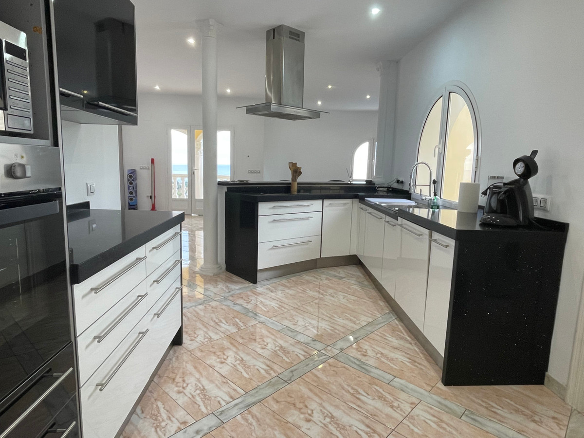 4 Bed Townhouse for sale in Calpe Costa Blanca, Alicante, Spain