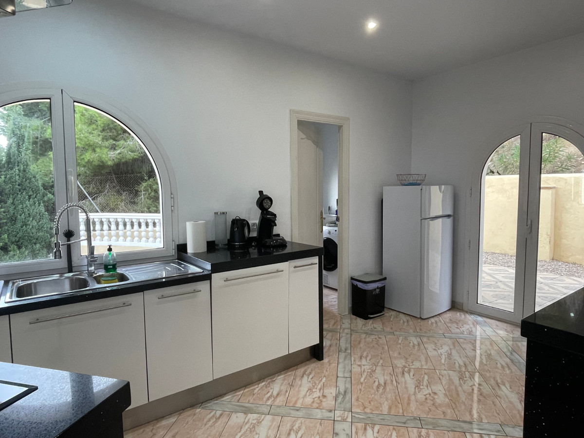 4 Bed Townhouse for sale in Calpe Costa Blanca, Alicante, Spain