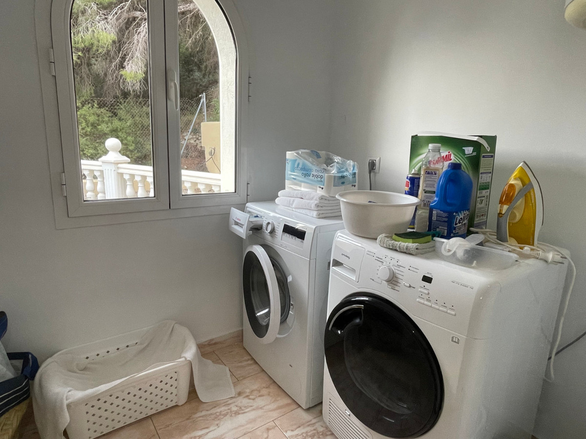 4 Bed Townhouse for sale in Calpe Costa Blanca, Alicante, Spain