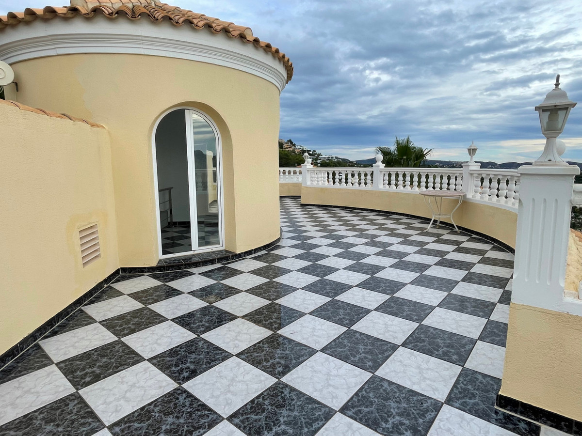 4 Bed Townhouse for sale in Calpe Costa Blanca, Alicante, Spain