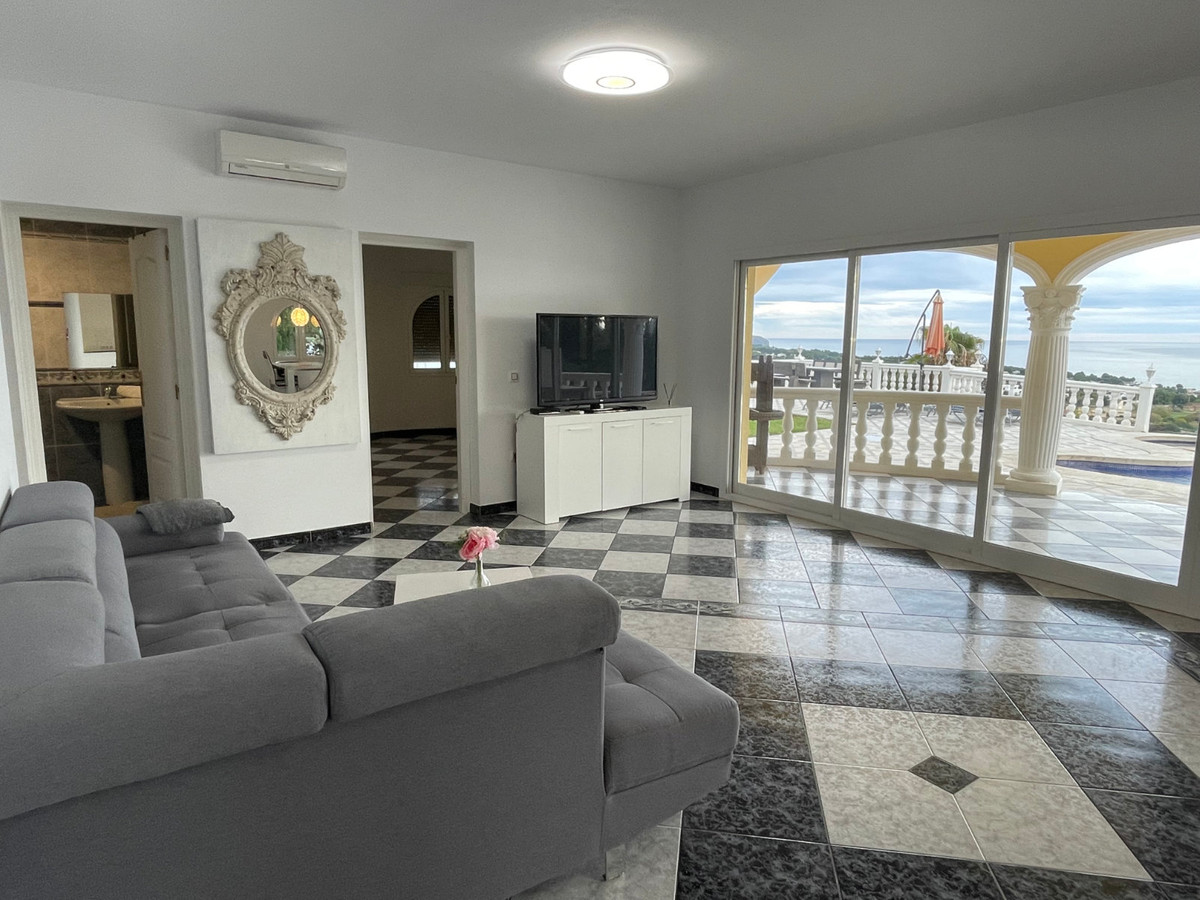 4 Bed Townhouse for sale in Calpe Costa Blanca, Alicante, Spain