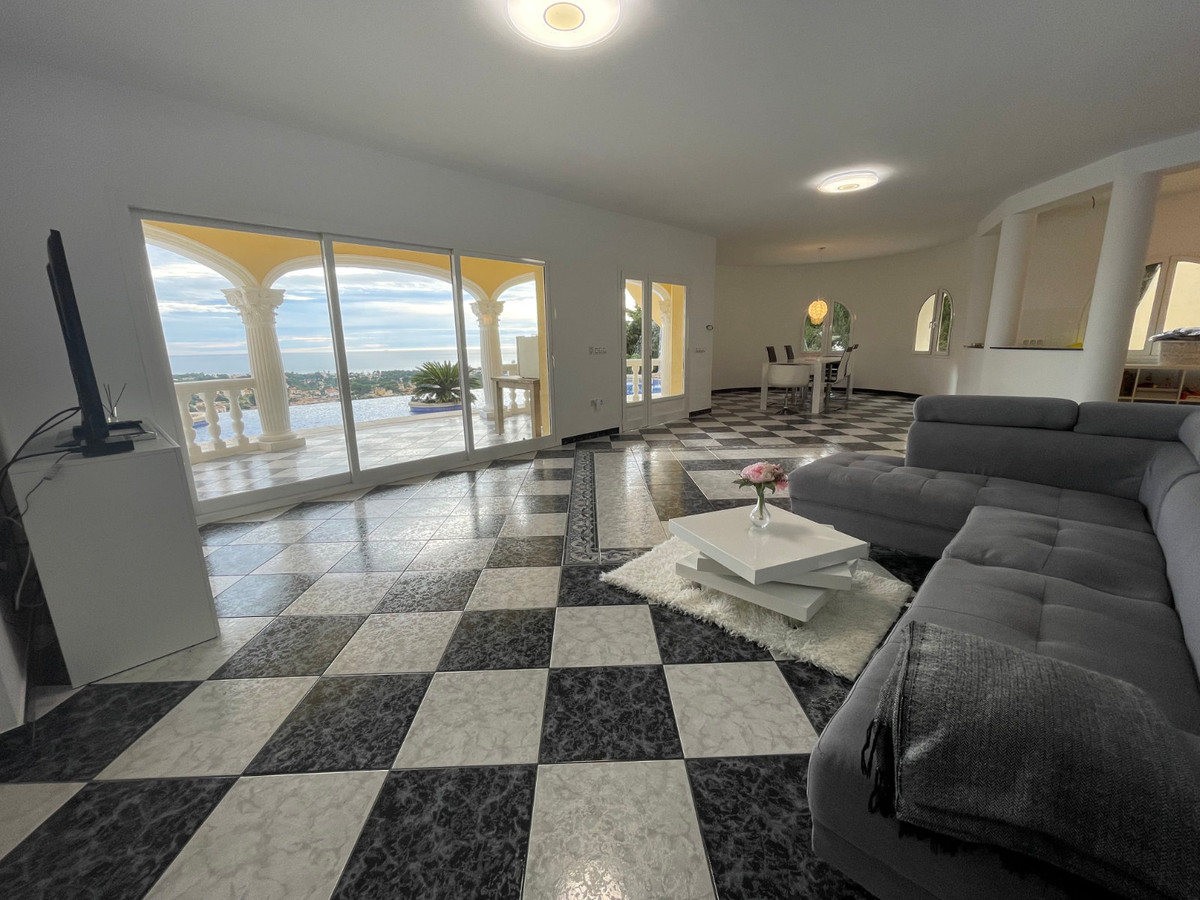 4 Bed Townhouse for sale in Calpe Costa Blanca, Alicante, Spain
