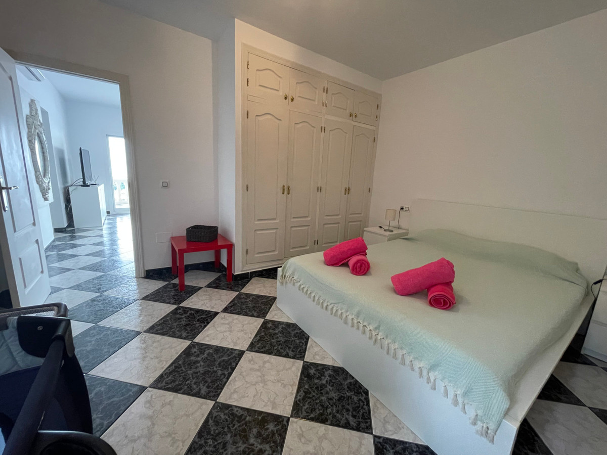 4 Bed Townhouse for sale in Calpe Costa Blanca, Alicante, Spain