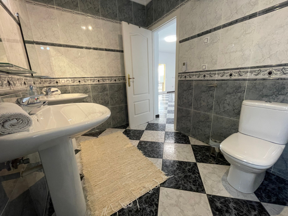 4 Bed Townhouse for sale in Calpe Costa Blanca, Alicante, Spain