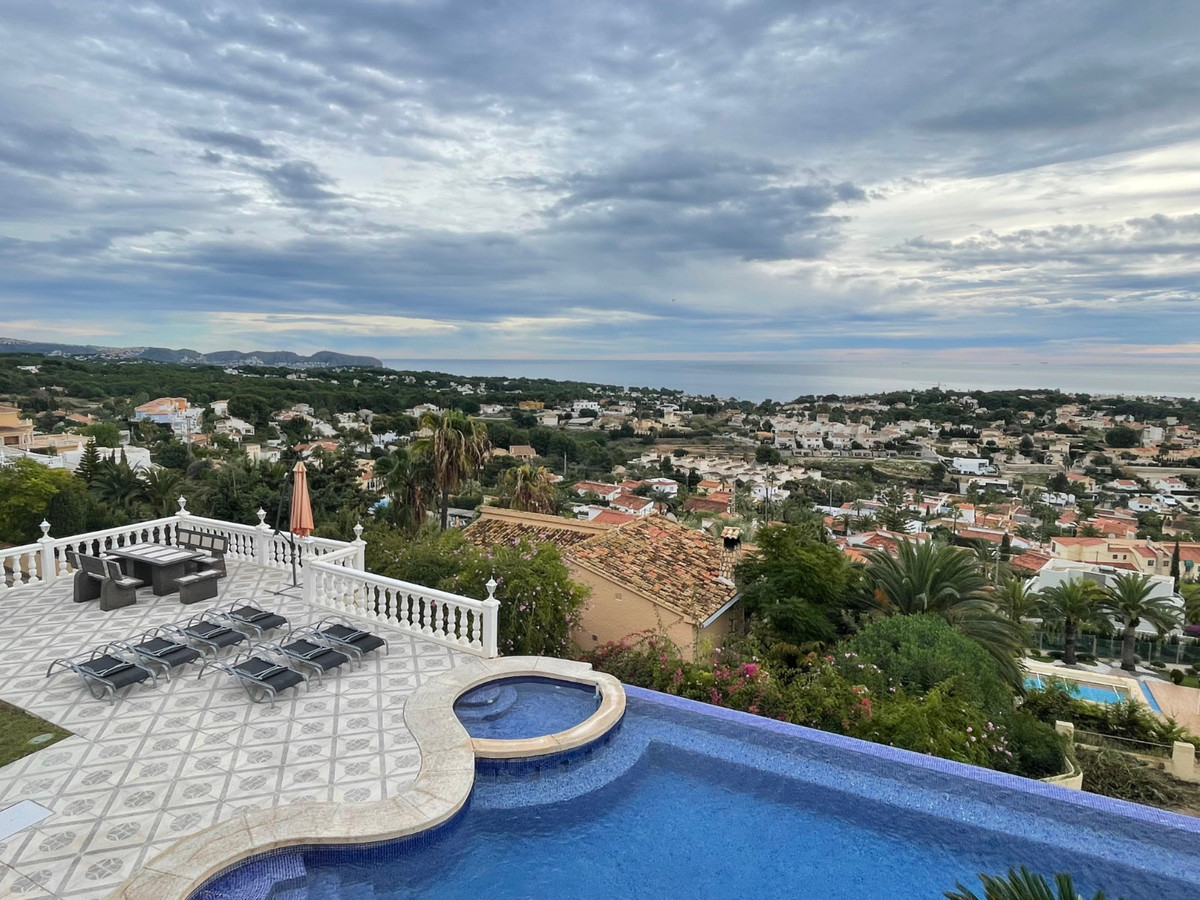 4 Bed Townhouse for sale in Calpe Costa Blanca, Alicante, Spain
