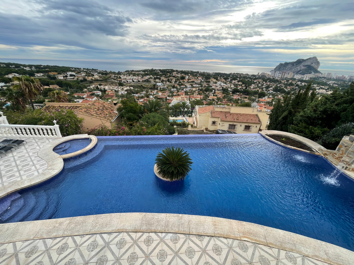 4 Bed Townhouse for sale in Calpe Costa Blanca, Alicante, Spain