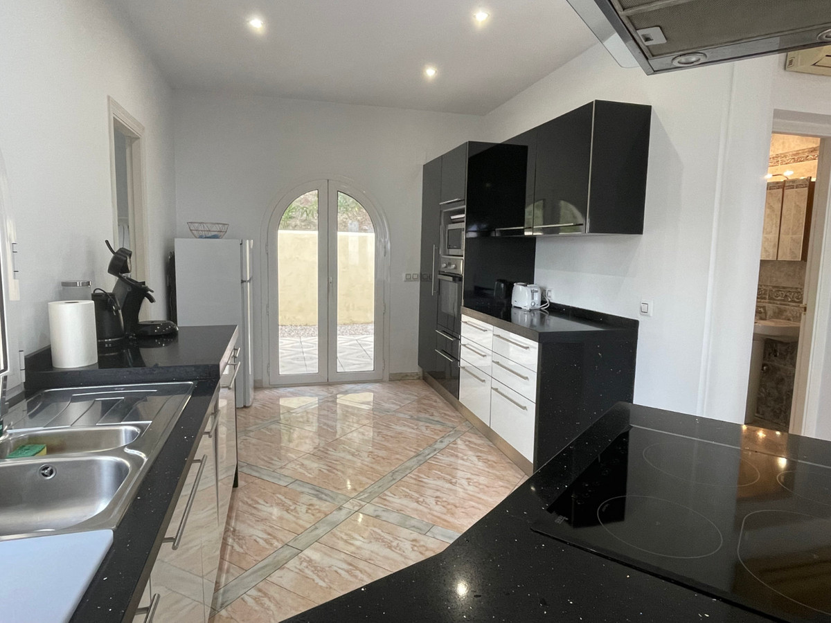 4 Bed Townhouse for sale in Calpe Costa Blanca, Alicante, Spain