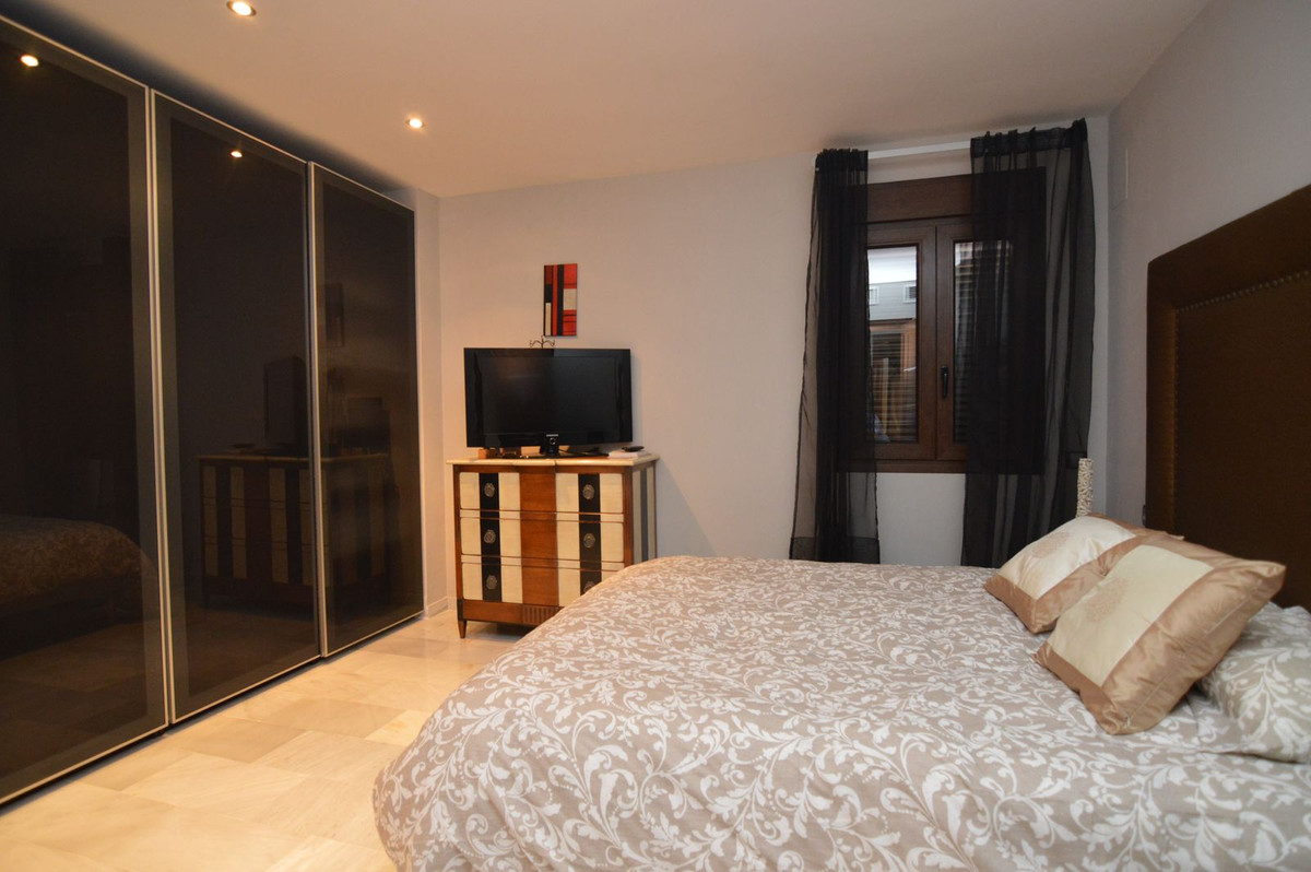 Se vende Apartamento Planta Media de 3 dormitorios en Costa Del Sol, Málaga, España