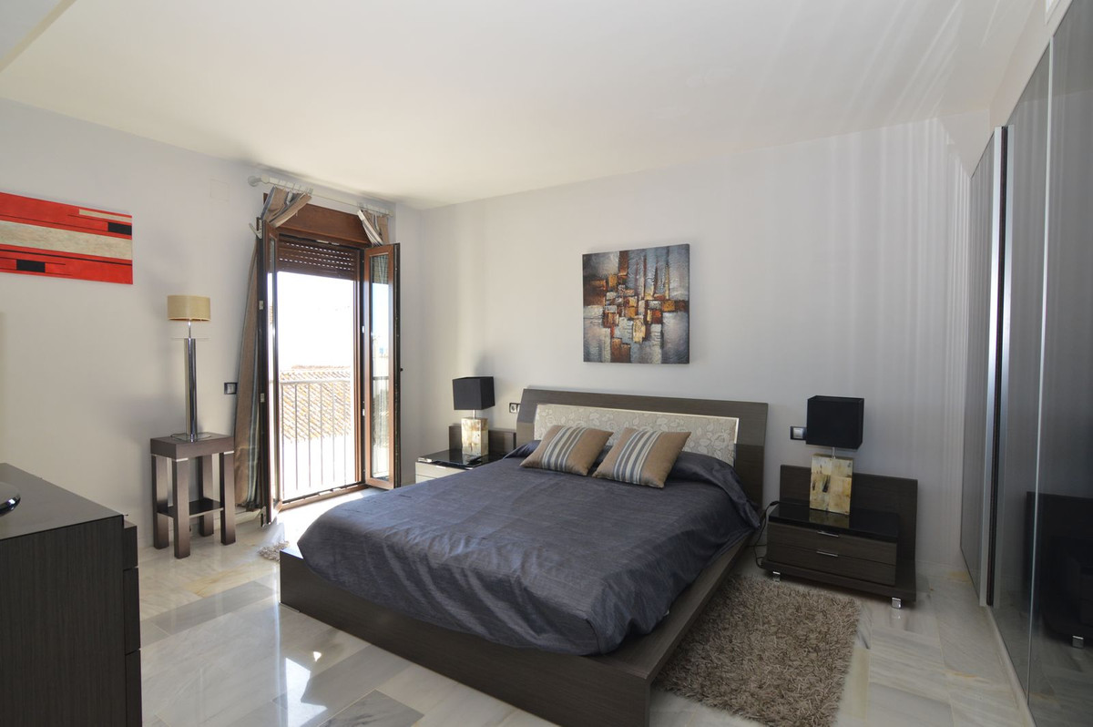 Se vende Apartamento Planta Media de 3 dormitorios en Costa Del Sol, Málaga, España