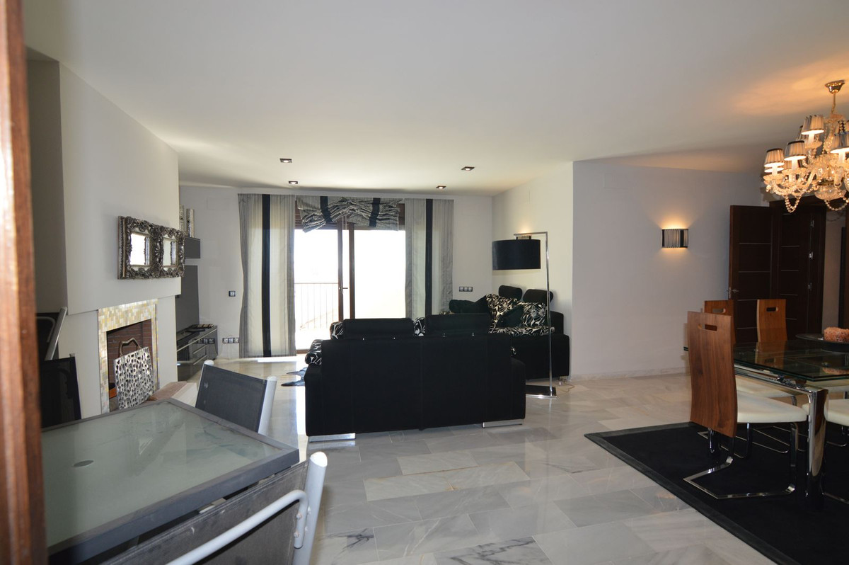 Se vende Apartamento Planta Media de 3 dormitorios en Costa Del Sol, Málaga, España