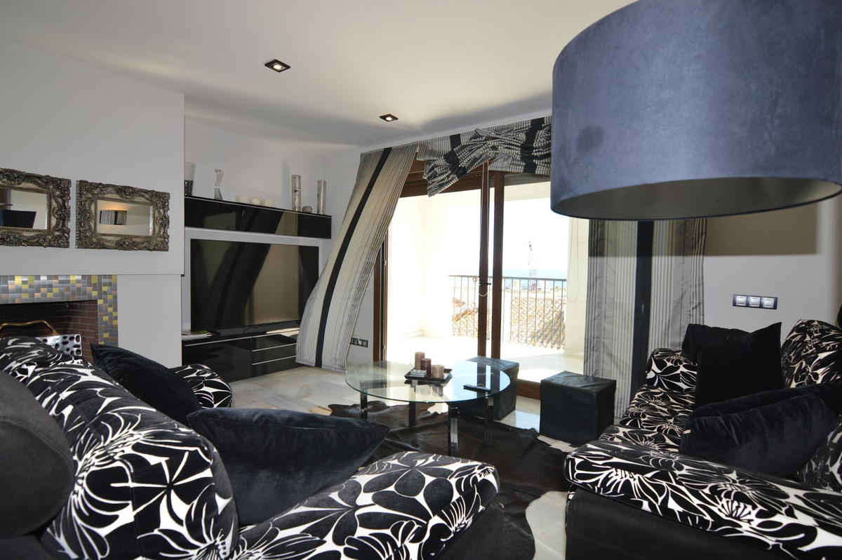 Se vende Apartamento Planta Media de 3 dormitorios en Costa Del Sol, Málaga, España