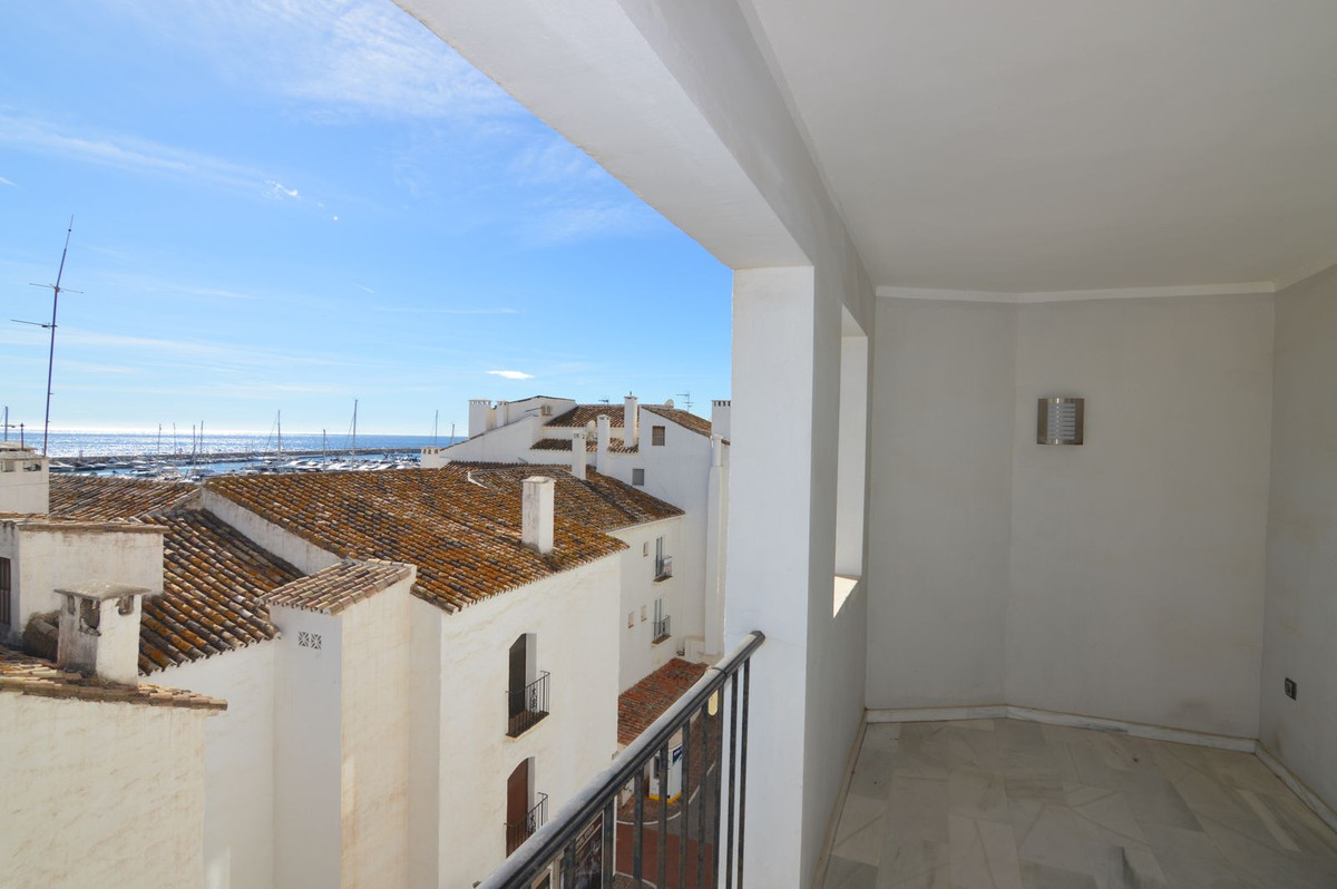Se vende Apartamento Planta Media de 3 dormitorios en Costa Del Sol, Málaga, España