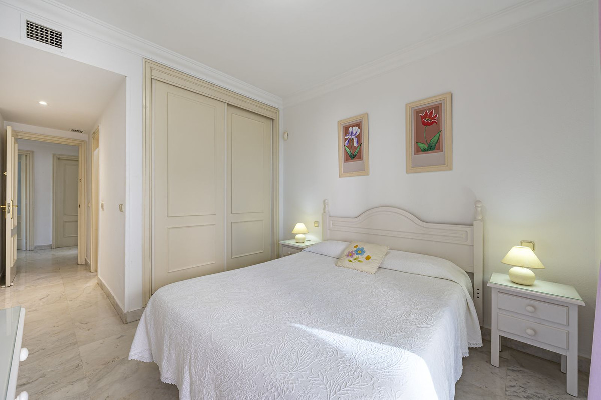 2 Bed Apartment for sale in Puerto Banús Costa Del Sol, Málaga, Spain