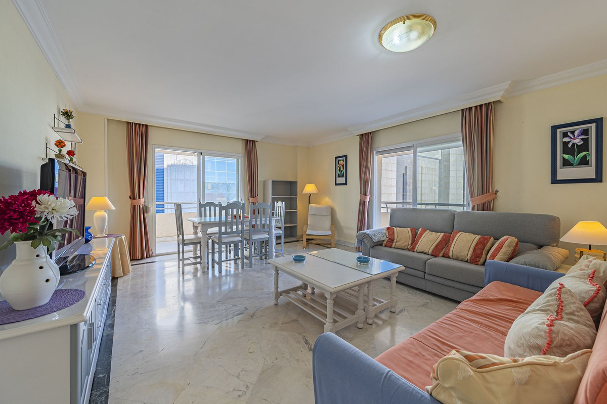 2 Bed Apartment for sale in Puerto Banús Costa Del Sol, Málaga, Spain