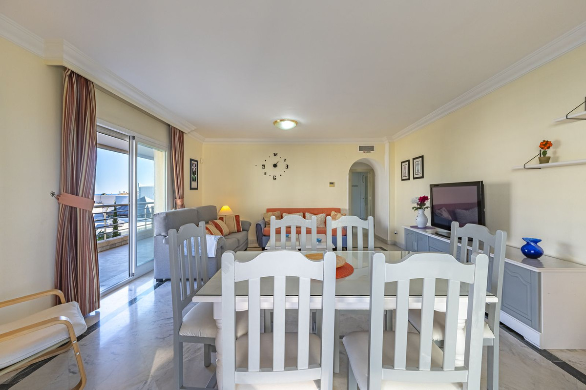 2 Bed Apartment for sale in Puerto Banús Costa Del Sol, Málaga, Spain