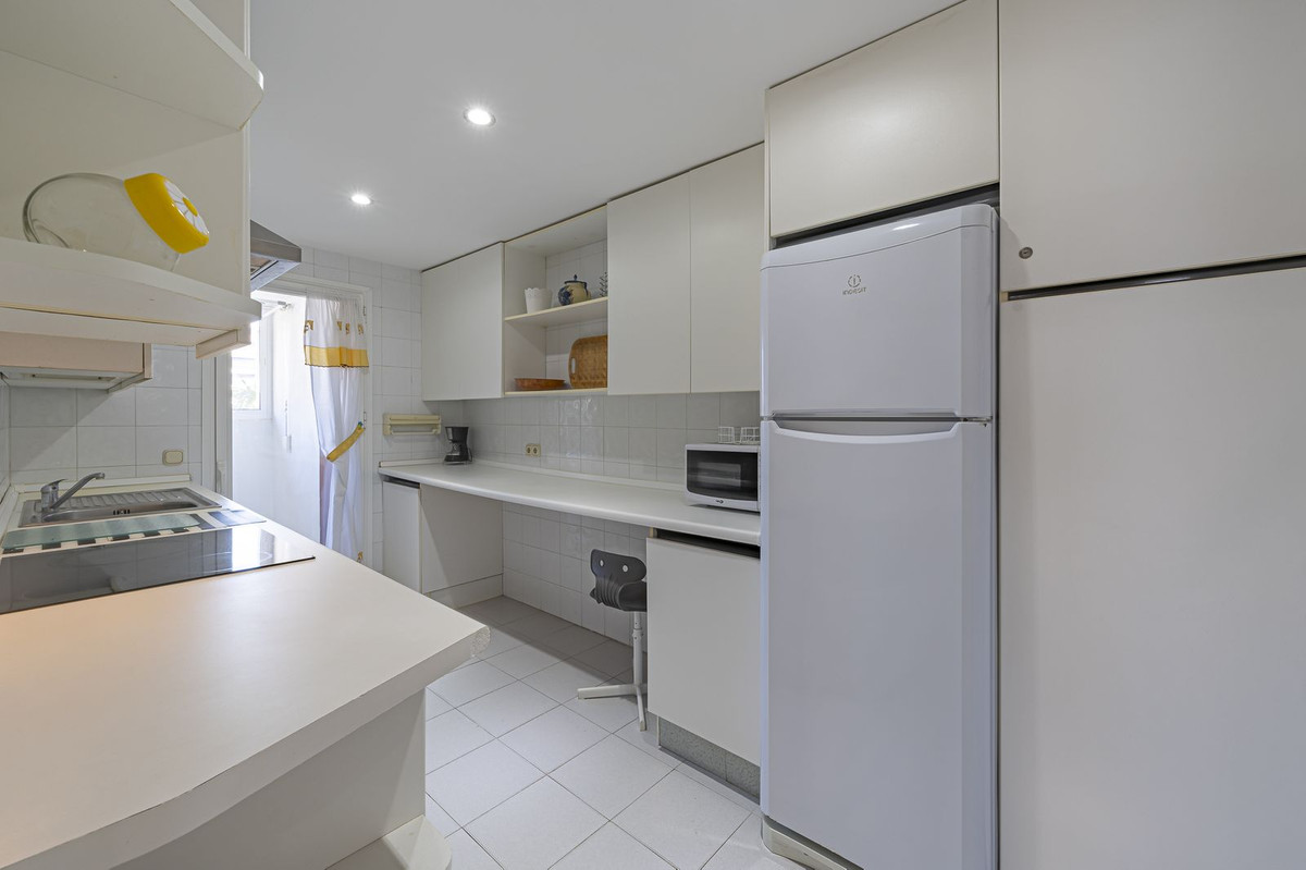 2 Bed Apartment for sale in Puerto Banús Costa Del Sol, Málaga, Spain