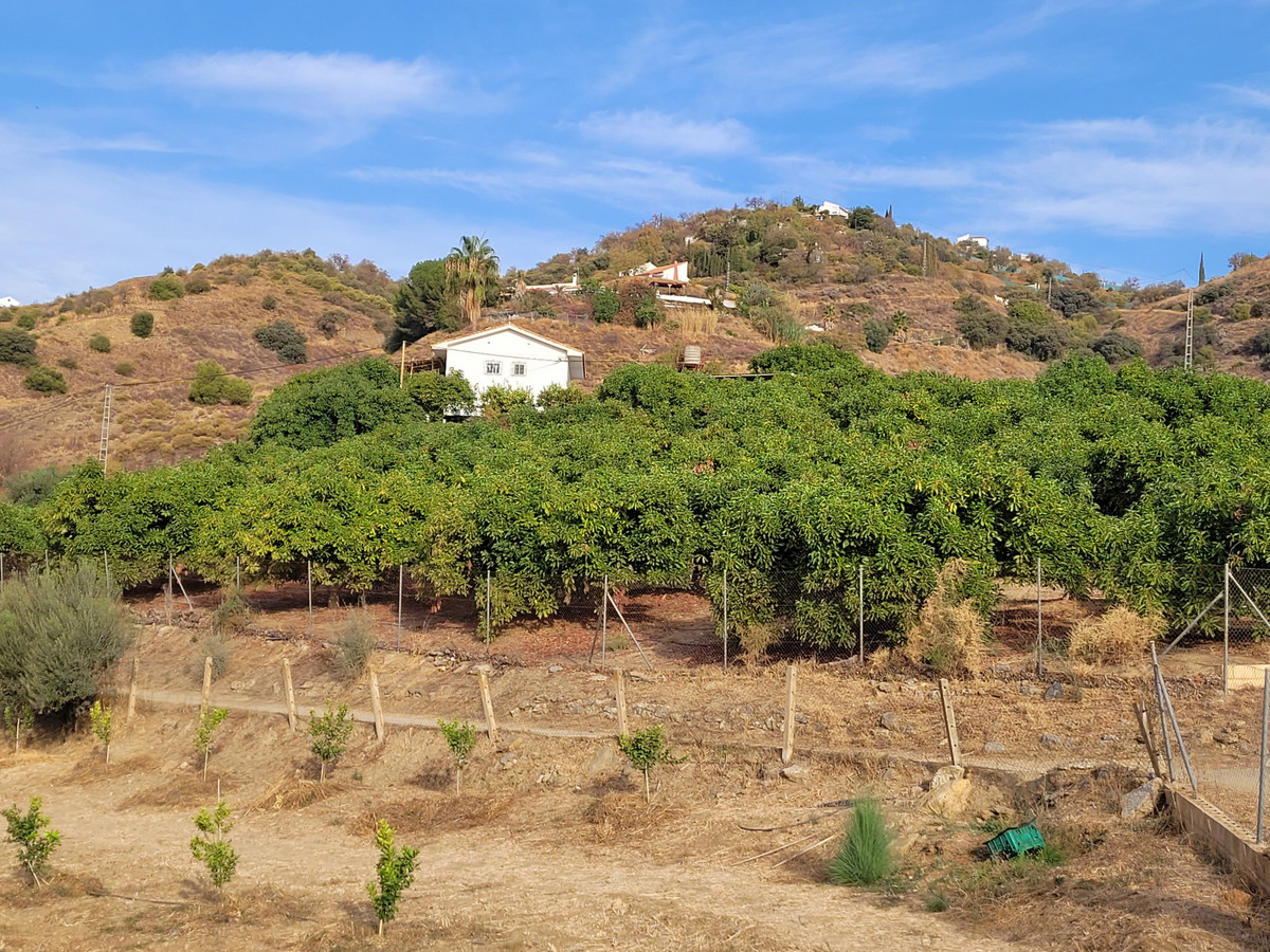 Plots for sale in Guaro Costa Del Sol, Málaga, Spain