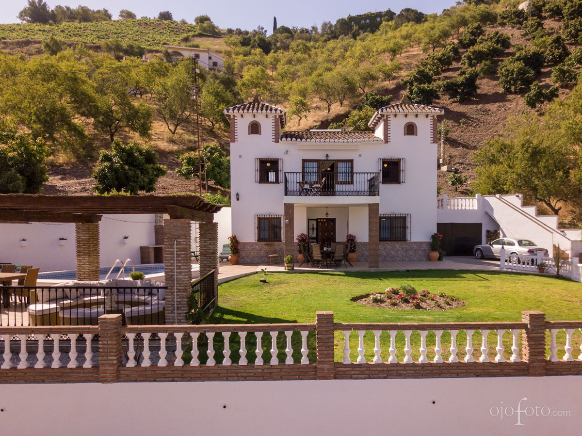 Se vende Villa - Chalet de 5 dormitorios en Costa Del Sol East, Málaga, España