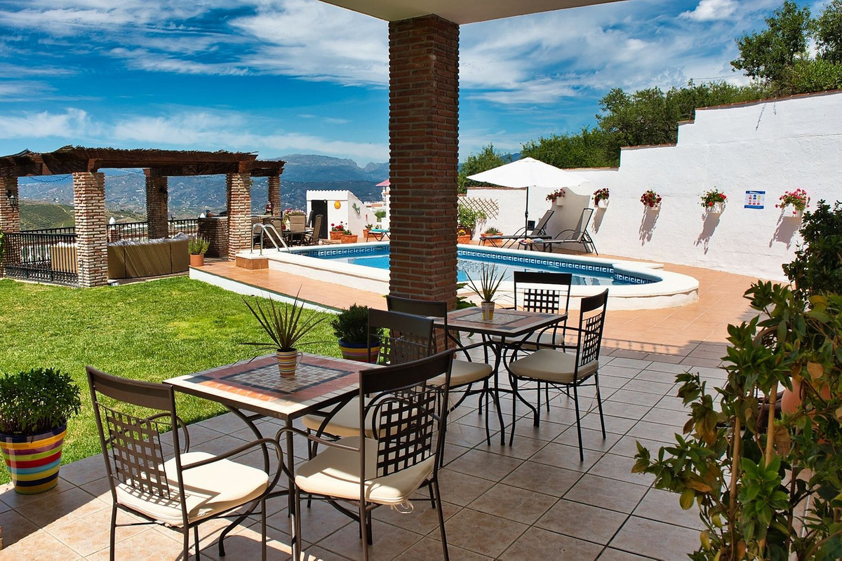 Se vende Villa - Chalet de 5 dormitorios en Costa Del Sol East, Málaga, España