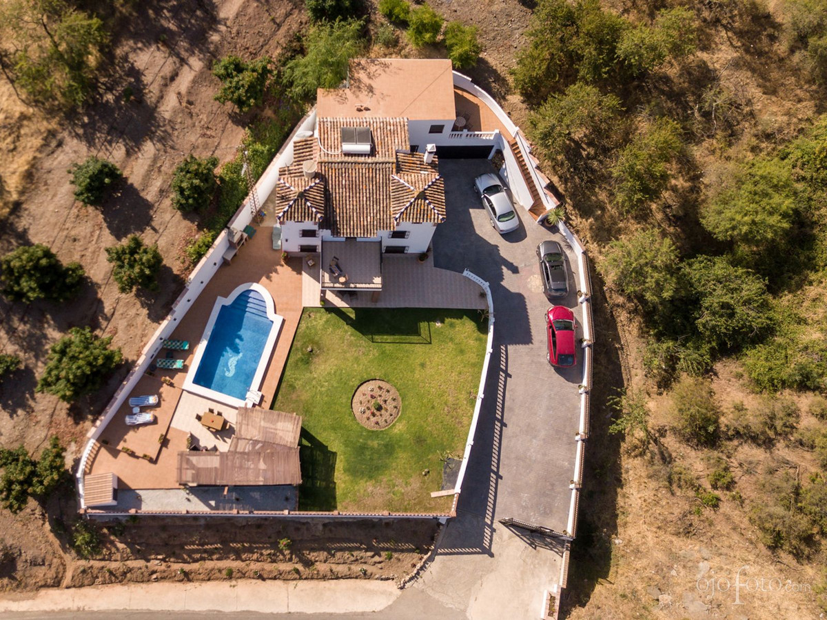 Se vende Villa - Chalet de 5 dormitorios en Costa Del Sol East, Málaga, España