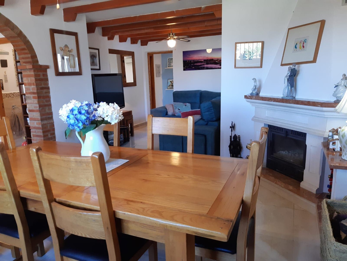 Se vende Villa - Chalet de 5 dormitorios en Costa Del Sol East, Málaga, España