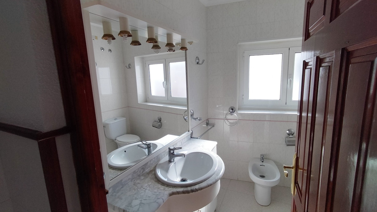 Se vende Adosada de 6 dormitorios en Costa Blanca, Alicante, España