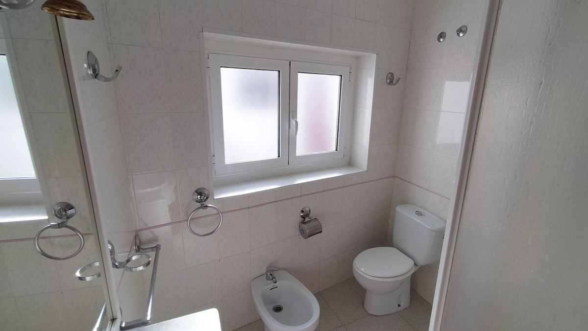 Se vende Adosada de 6 dormitorios en Costa Blanca, Alicante, España