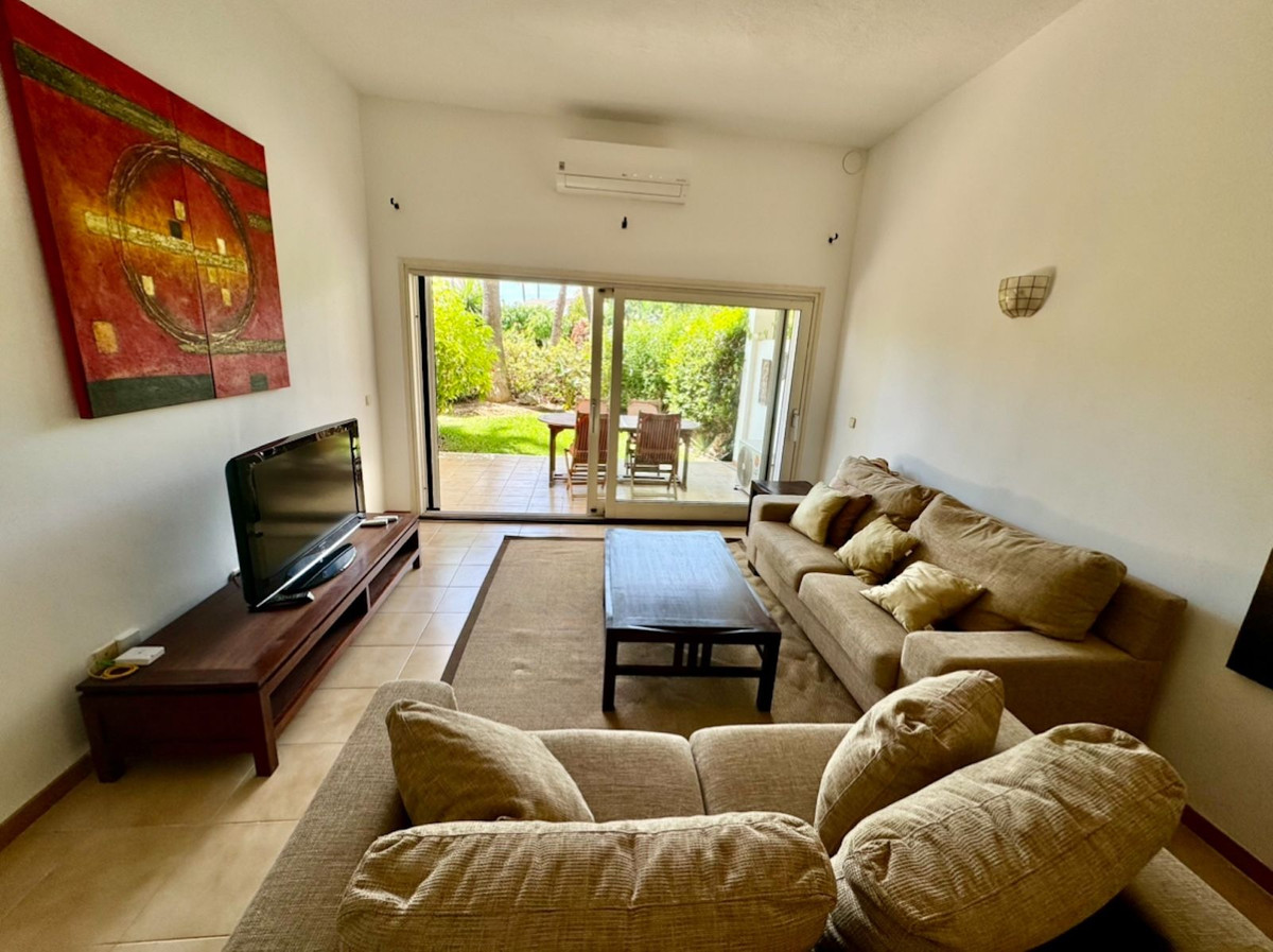 2 Bed Apartment for sale in Atalaya Costa Del Sol, Málaga, Spain