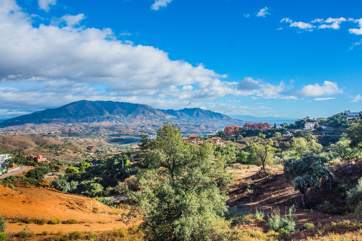 Plots for sale in La Mairena Costa Del Sol, Málaga, Spain