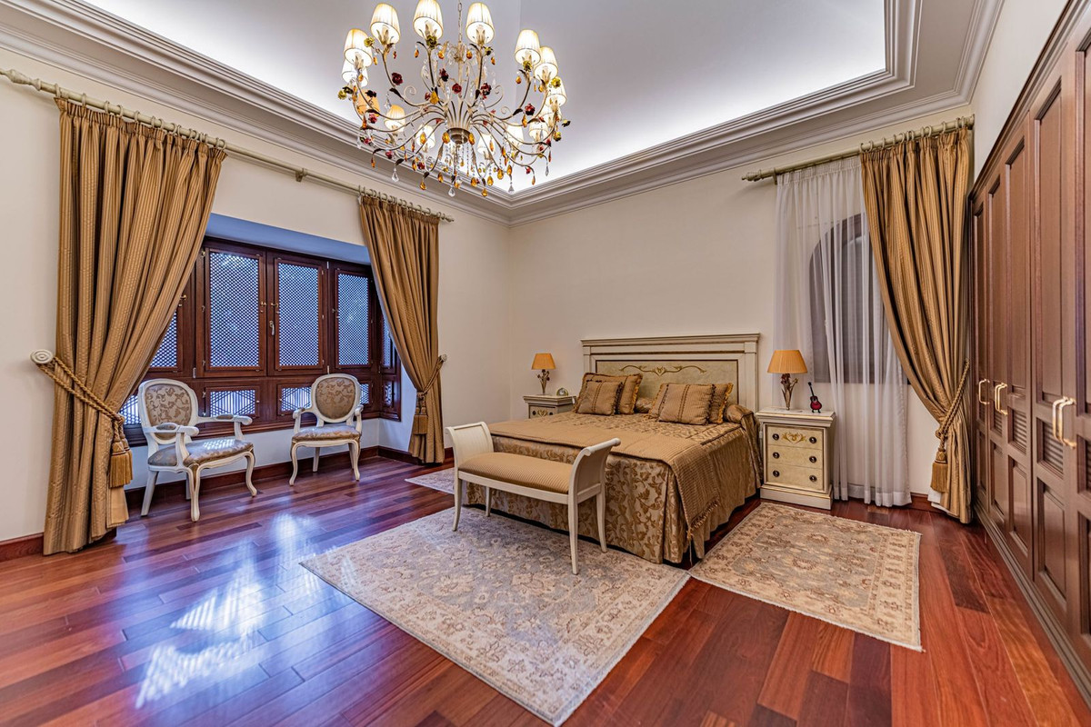 Se vende Villa - Chalet de 8 dormitorios en Costa Del Sol, Málaga, España