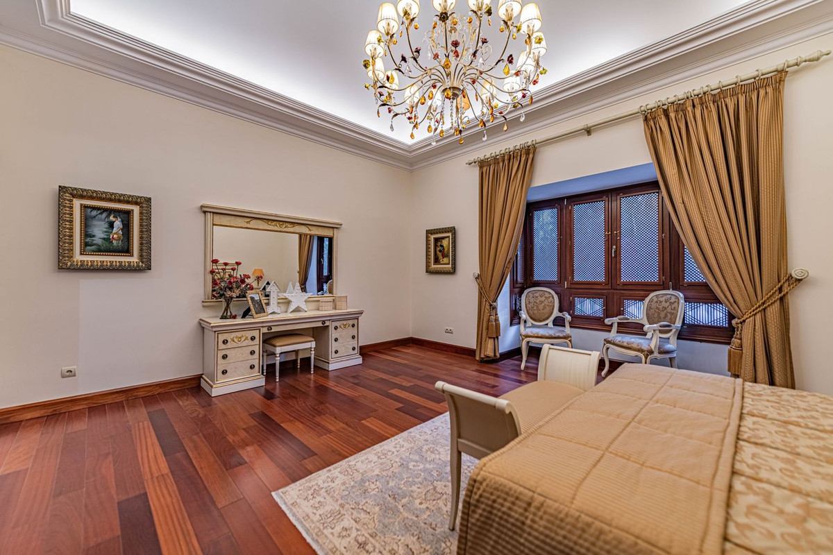 Se vende Villa - Chalet de 8 dormitorios en Costa Del Sol, Málaga, España