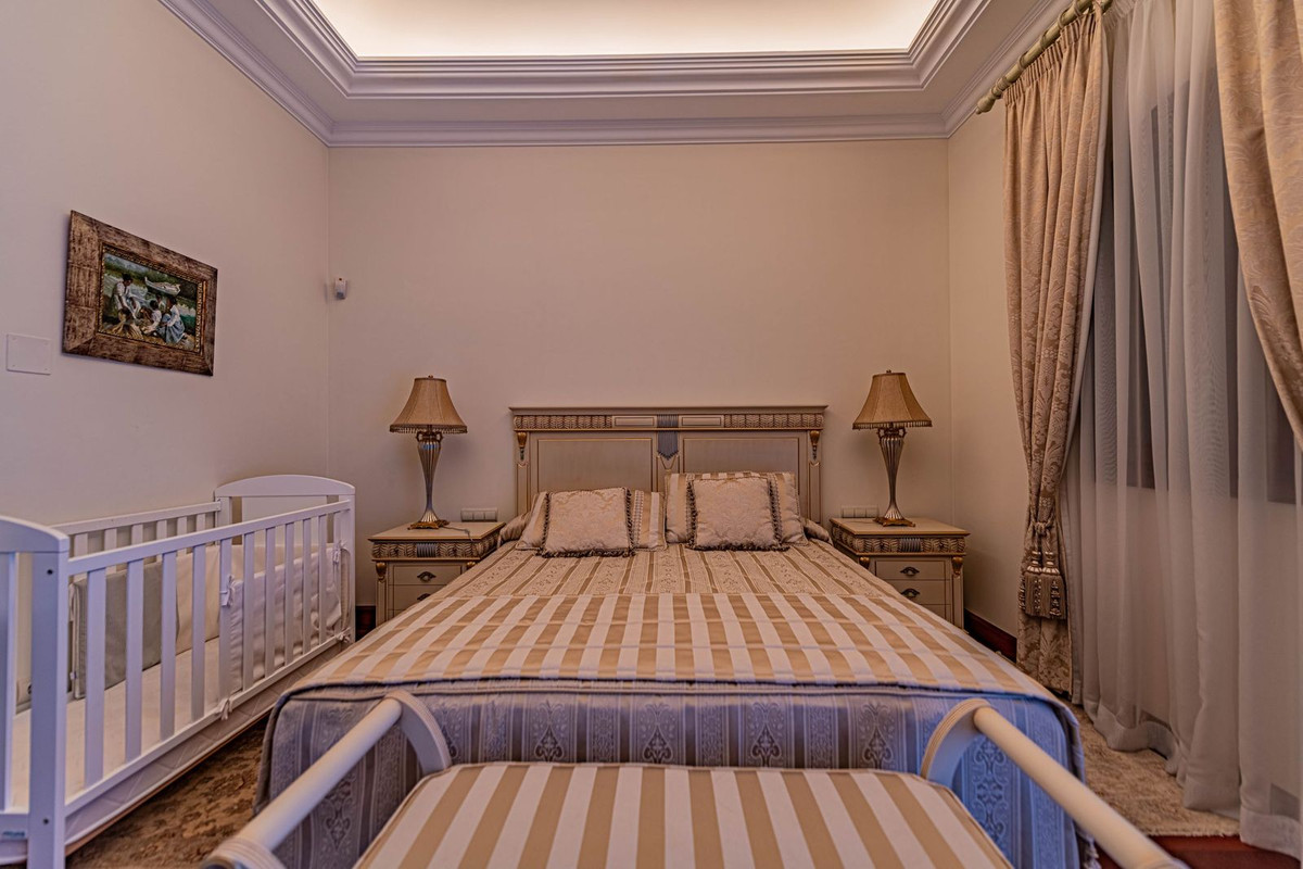 Se vende Villa - Chalet de 8 dormitorios en Costa Del Sol, Málaga, España