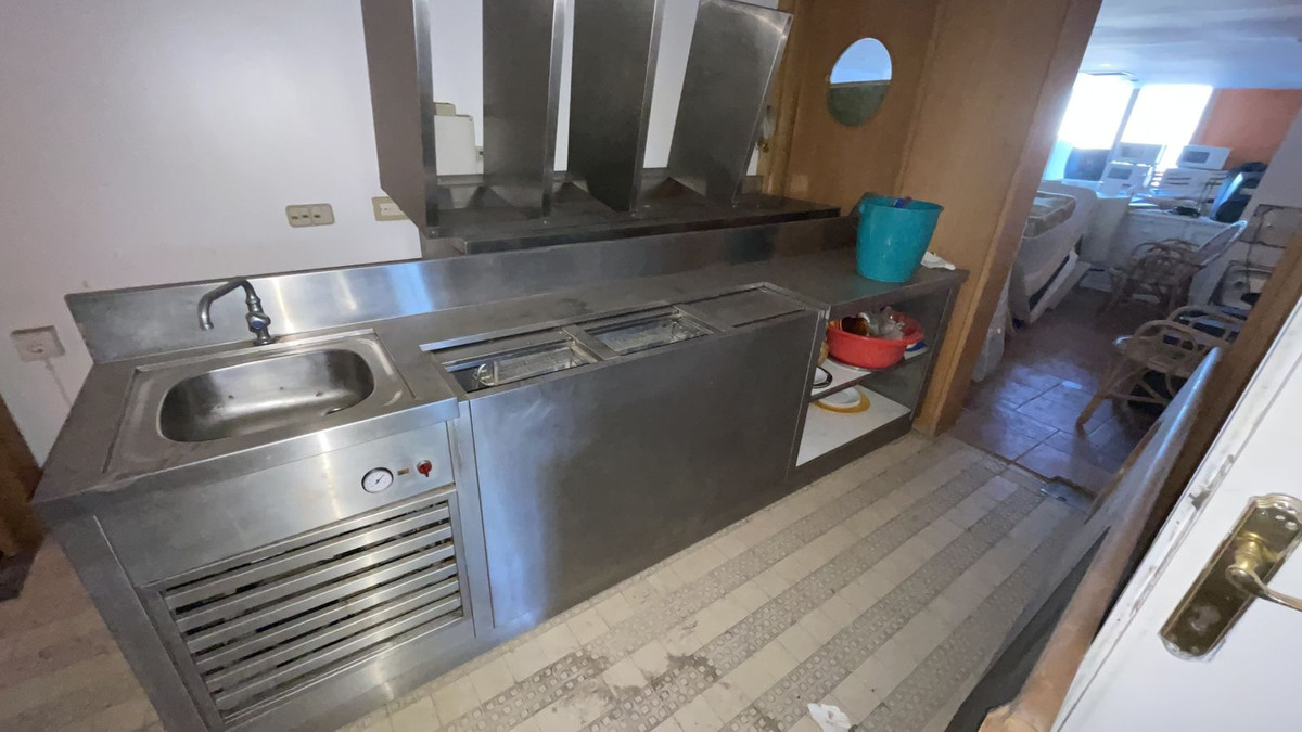 Se vende Restaurante de 3 dormitorios en Costa Del Sol, Cadiz, España
