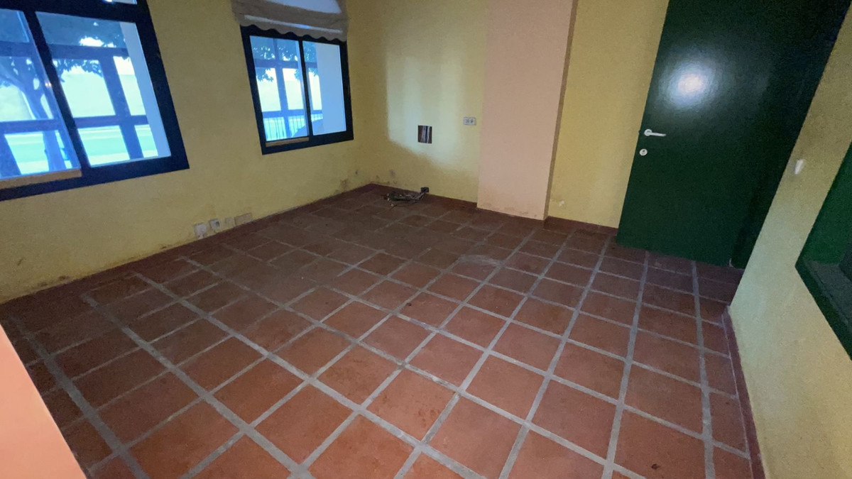 Se vende Restaurante de 3 dormitorios en Costa Del Sol, Cadiz, España