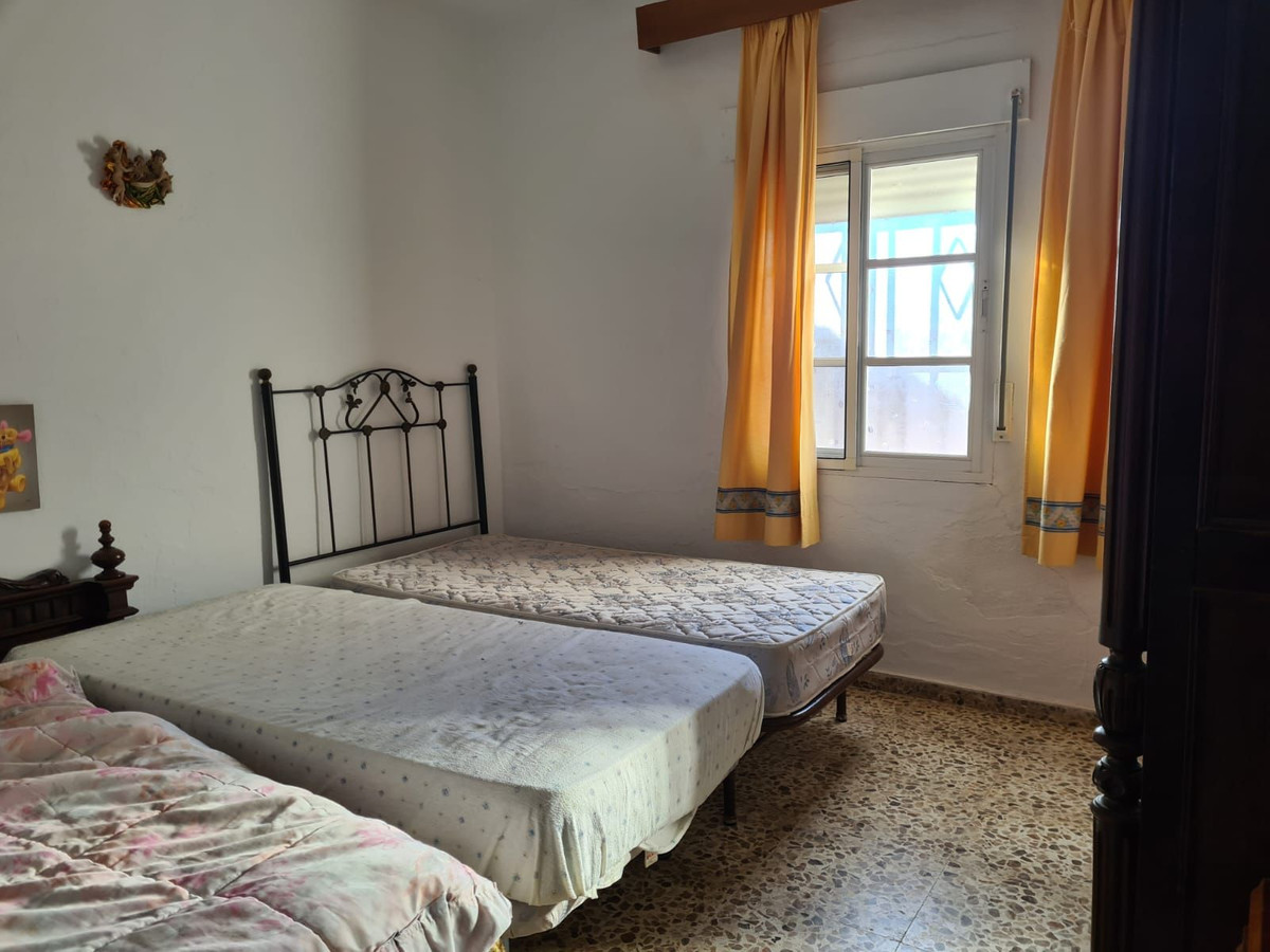 3 Bed Townhouse for sale in Pizarra Costa Del Sol, Málaga, Spain
