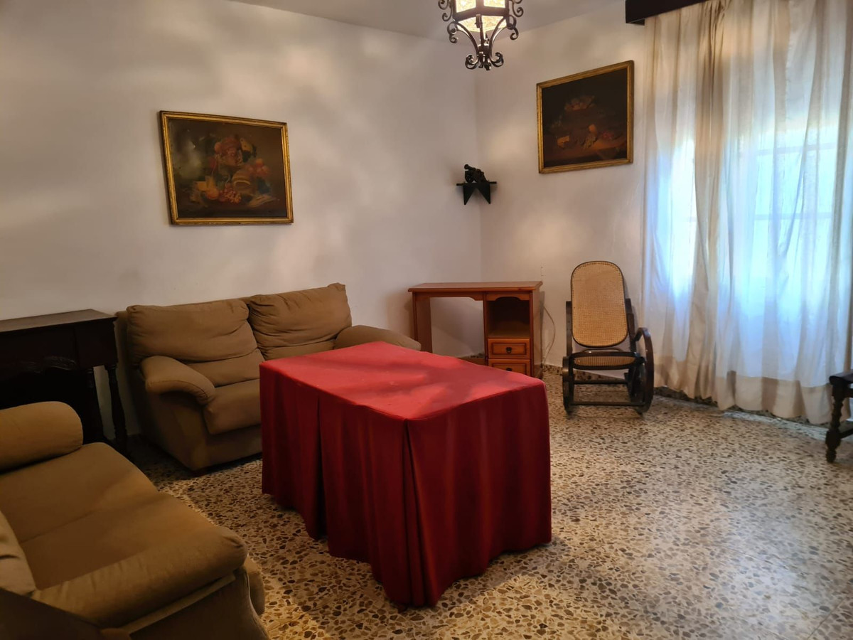 3 Bed Townhouse for sale in Pizarra Costa Del Sol, Málaga, Spain