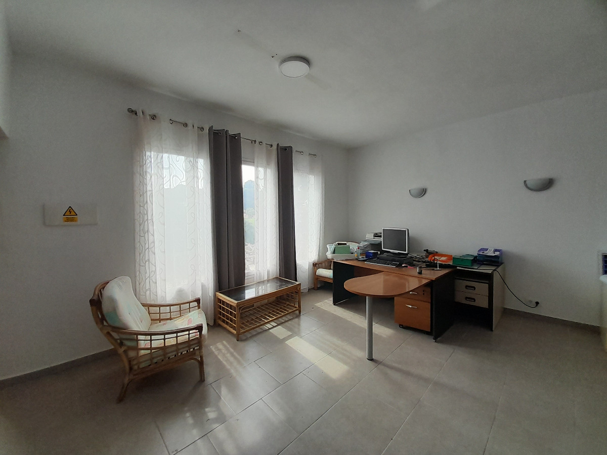 Se vende Villa - Chalet de 9 dormitorios en Costa Blanca, Alicante, España