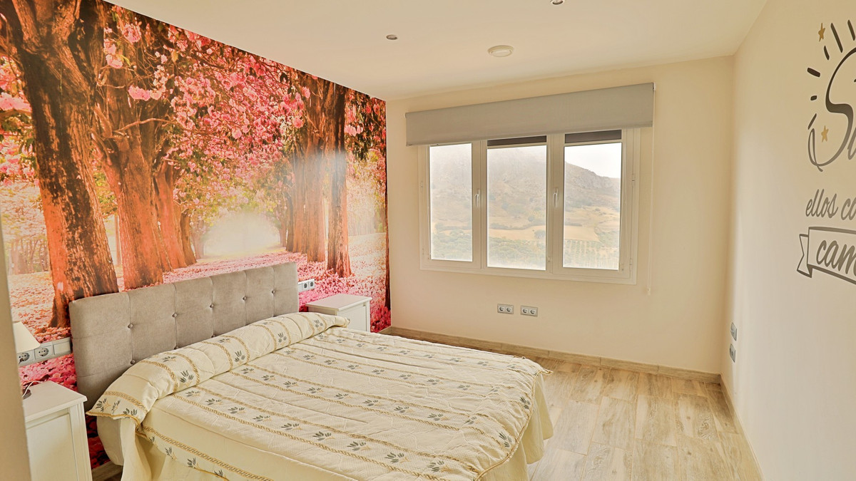 Se vende Finca - Cortijo de 2 dormitorios en Costa Del Sol East, Málaga, España