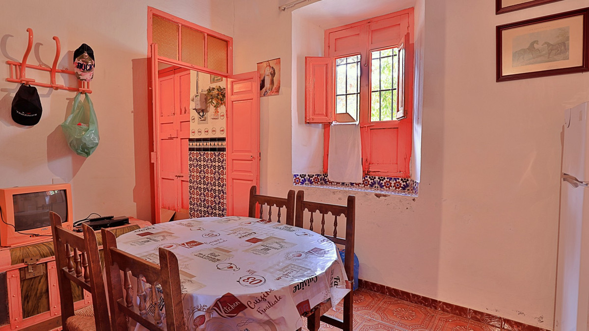 3 Bed Townhouse for sale in Árchez Costa Del Sol East, Málaga, Spain