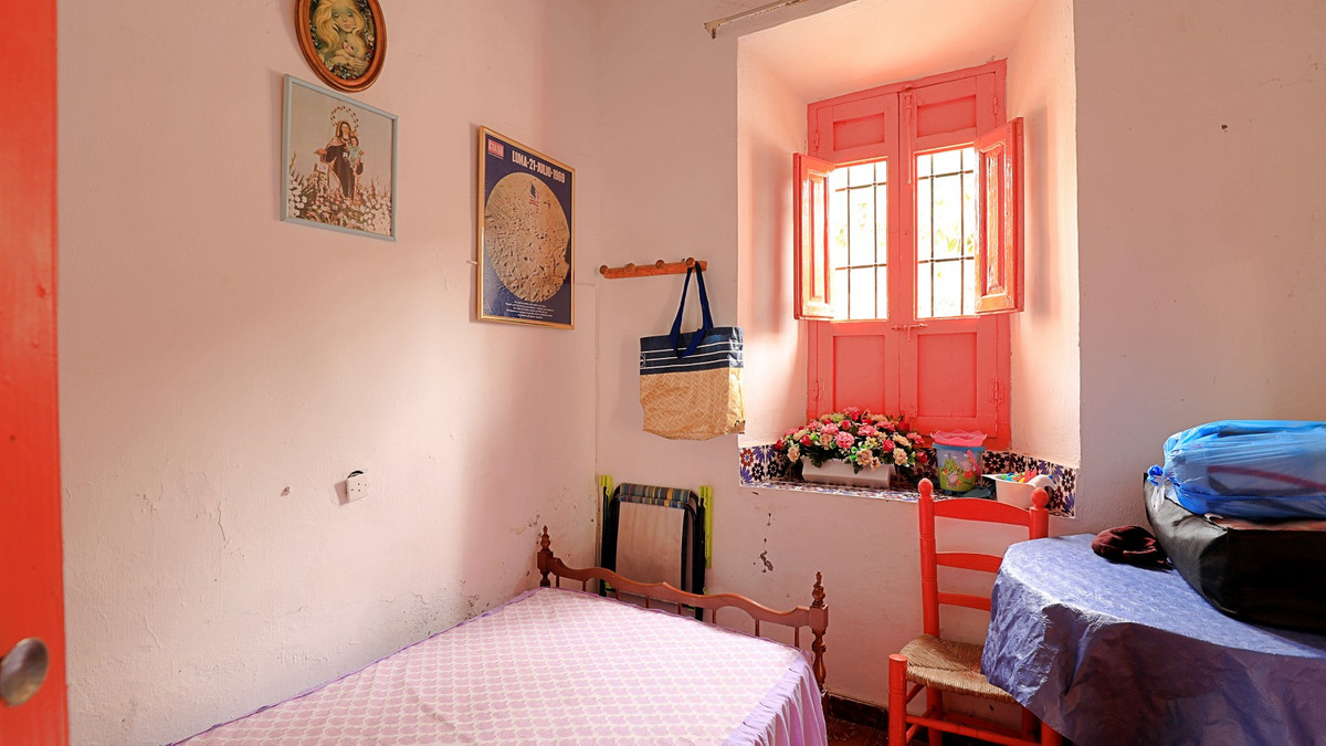 3 Bed Townhouse for sale in Árchez Costa Del Sol East, Málaga, Spain